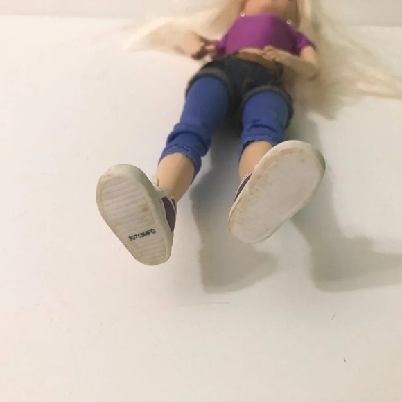 Liv Doll Sophie with Blonde Wig Articulated Doll - Picture 8 of 16